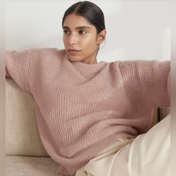 Everlane Oversized Alpaca Crewneck - Picture 6 of 13